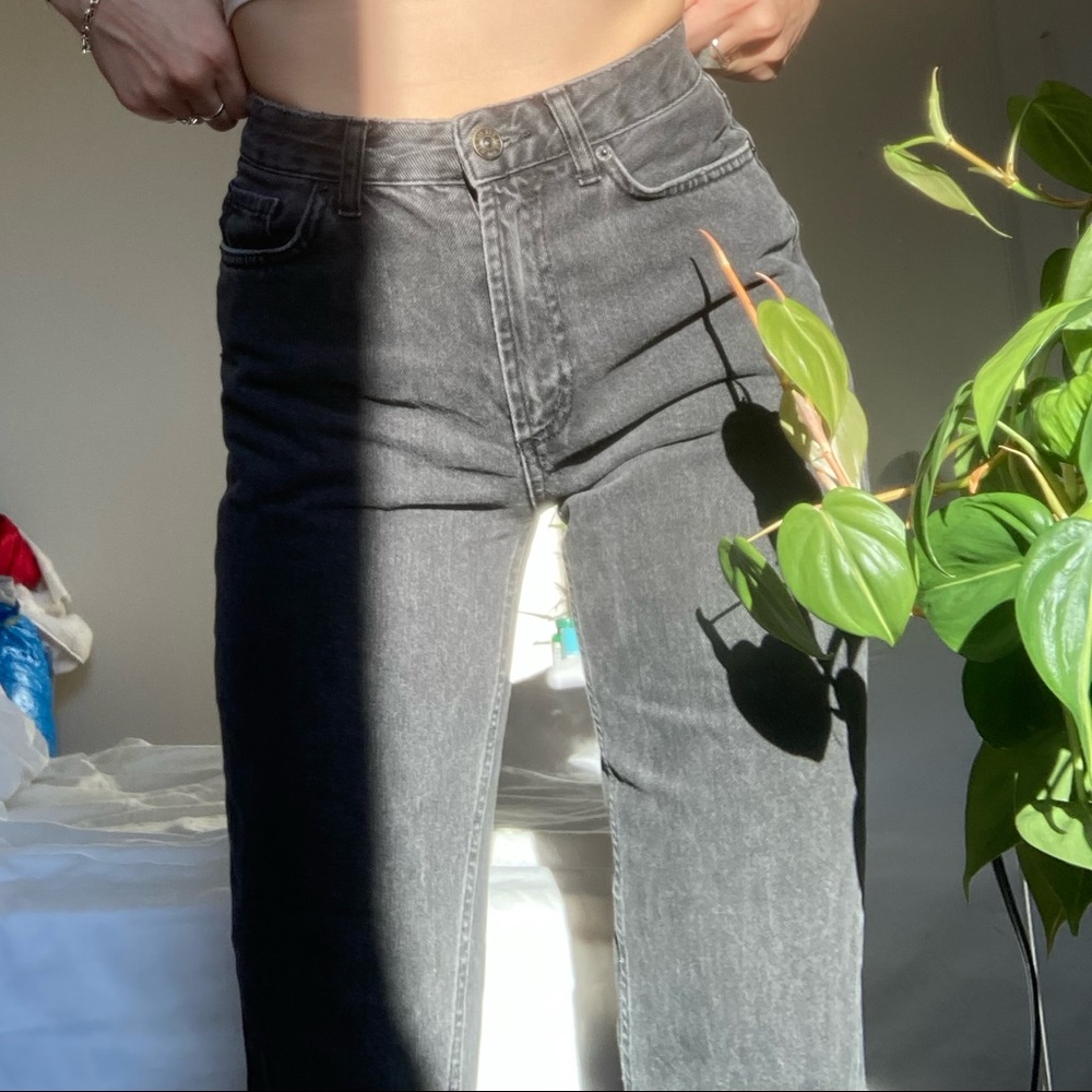 BDG CHARCOAL W25 MOM JEANS